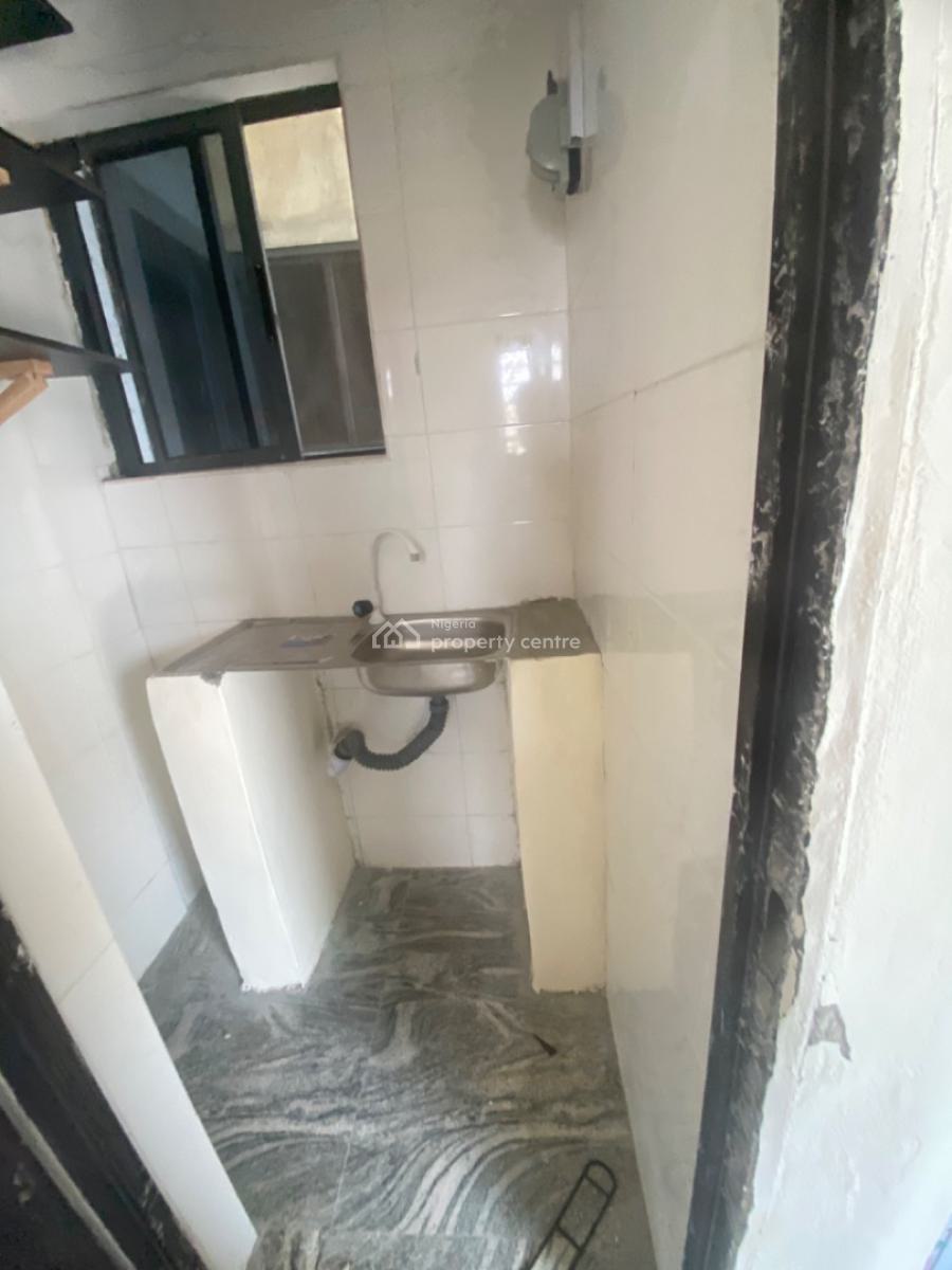 Luxuriously Spacious Nice Self Contain, No 25 Omolola Close, Awoyaya, Ibeju Lekki, Lagos, Self Contain (single Rooms) for Rent