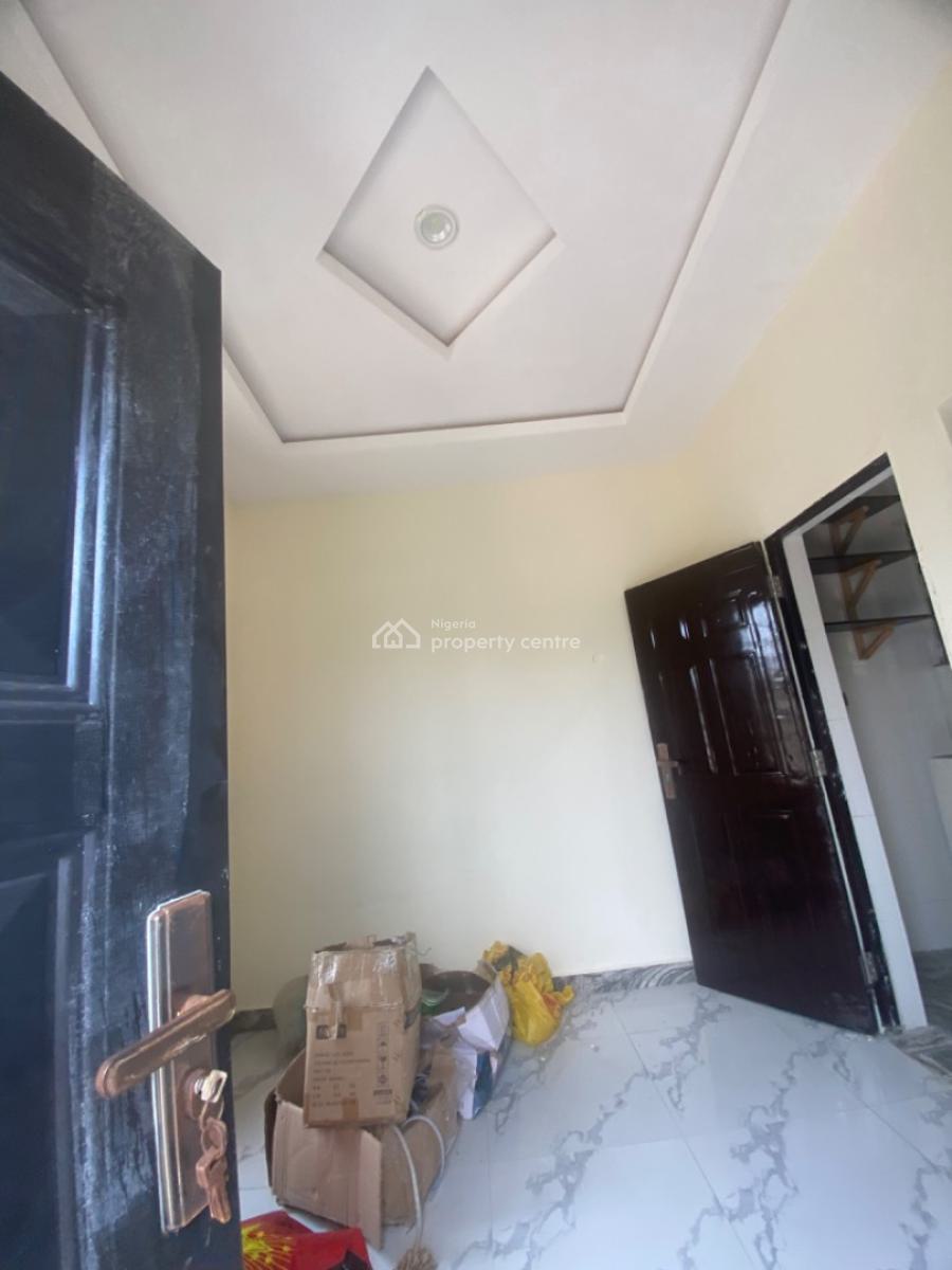 Luxuriously Spacious Nice Self Contain, No 25 Omolola Close, Awoyaya, Ibeju Lekki, Lagos, Self Contain (single Rooms) for Rent