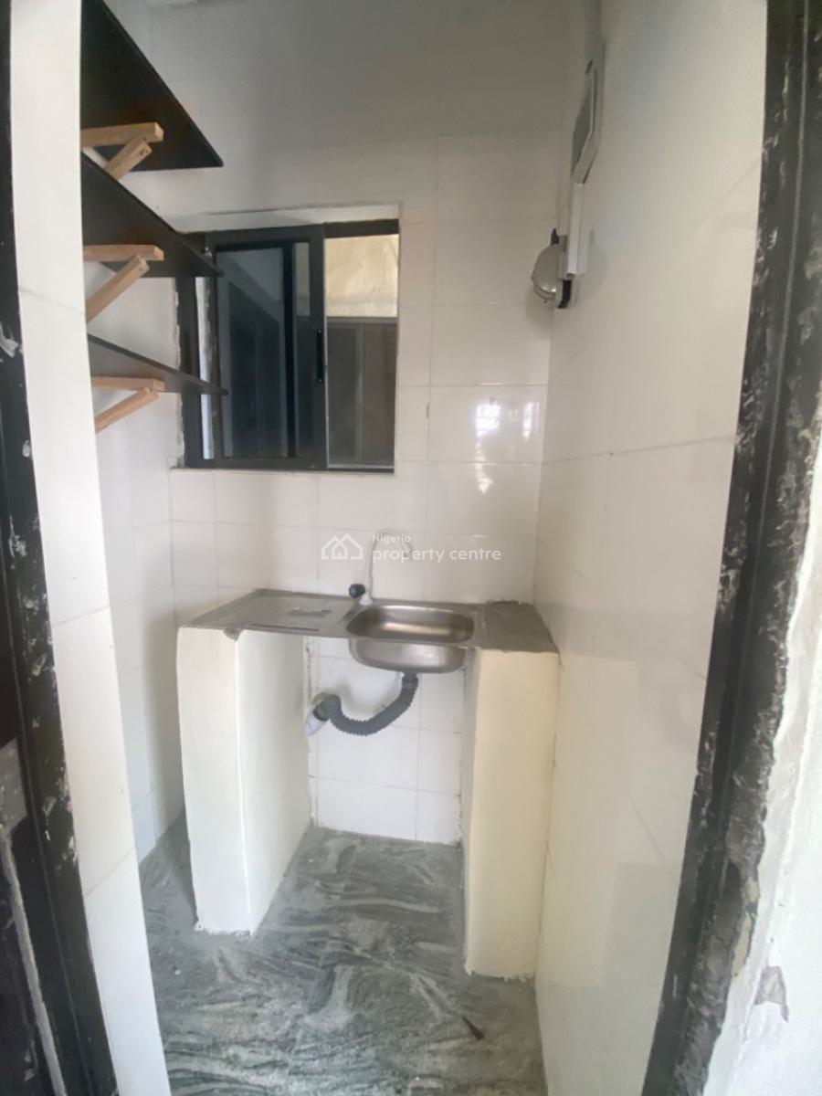 Luxuriously Spacious Nice Self Contain, No 25 Omolola Close, Awoyaya, Ibeju Lekki, Lagos, Self Contain (single Rooms) for Rent