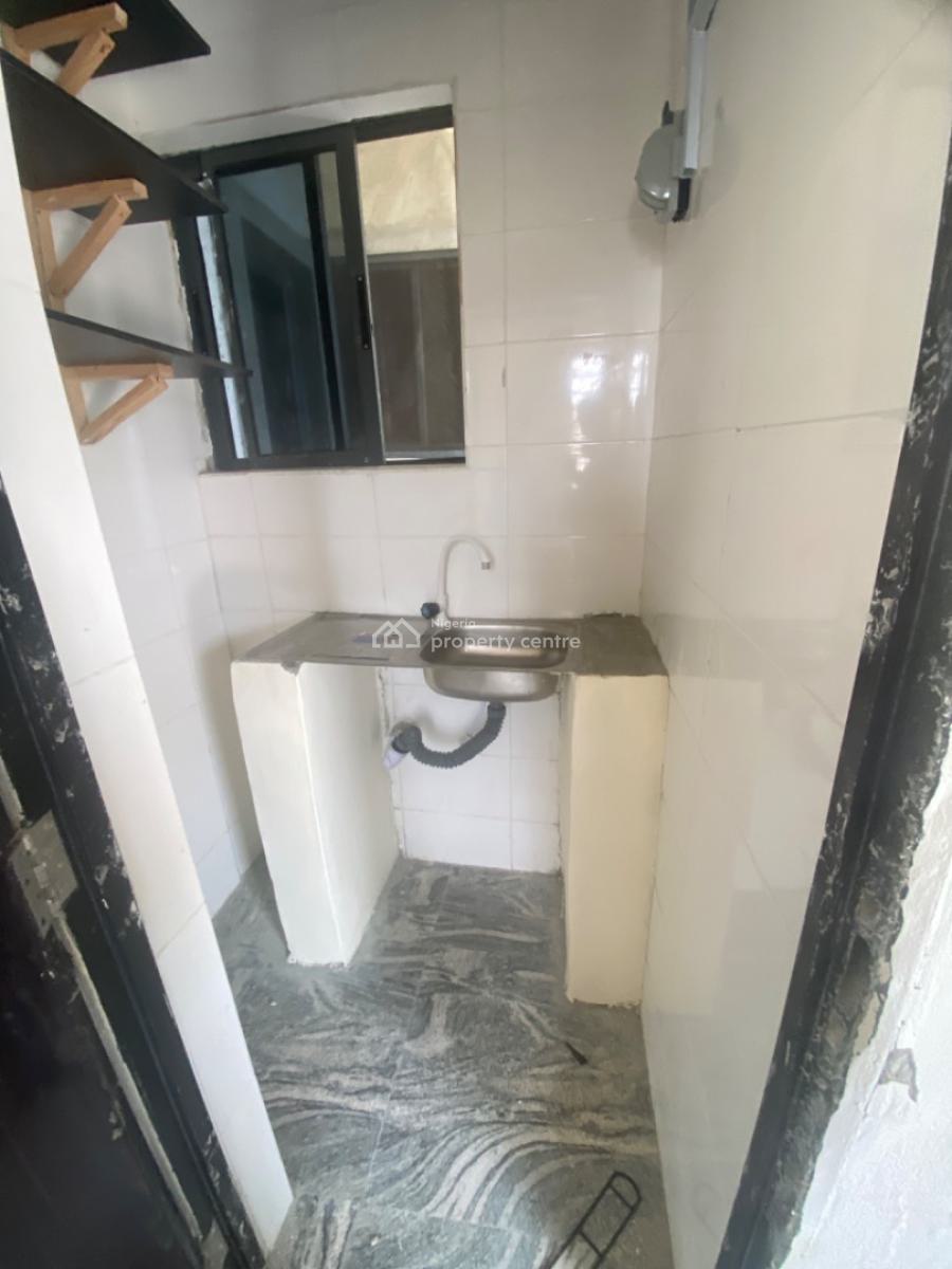 Luxuriously Spacious Nice Self Contain, No 25 Omolola Close, Awoyaya, Ibeju Lekki, Lagos, Self Contain (single Rooms) for Rent