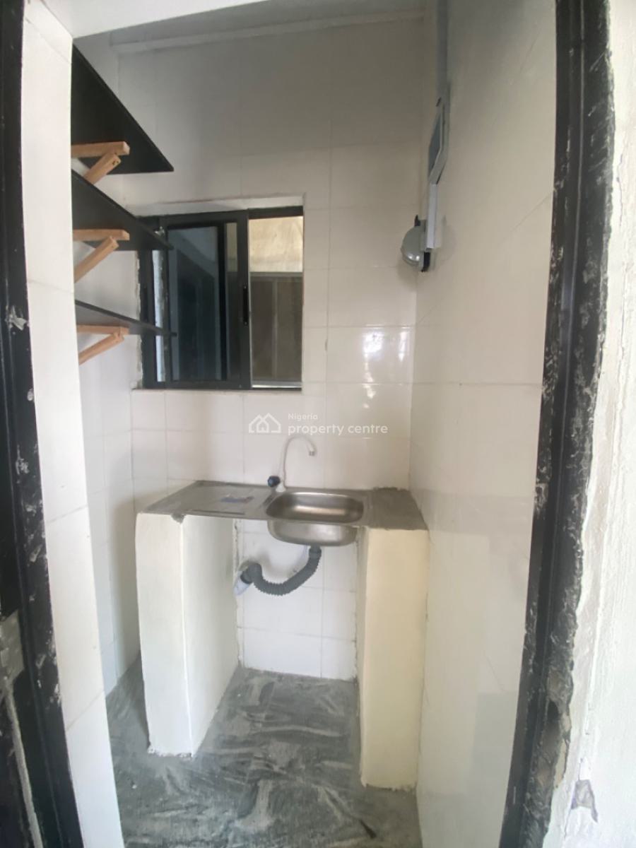 Luxuriously Spacious Nice Self Contain, No 25 Omolola Close, Awoyaya, Ibeju Lekki, Lagos, Self Contain (single Rooms) for Rent