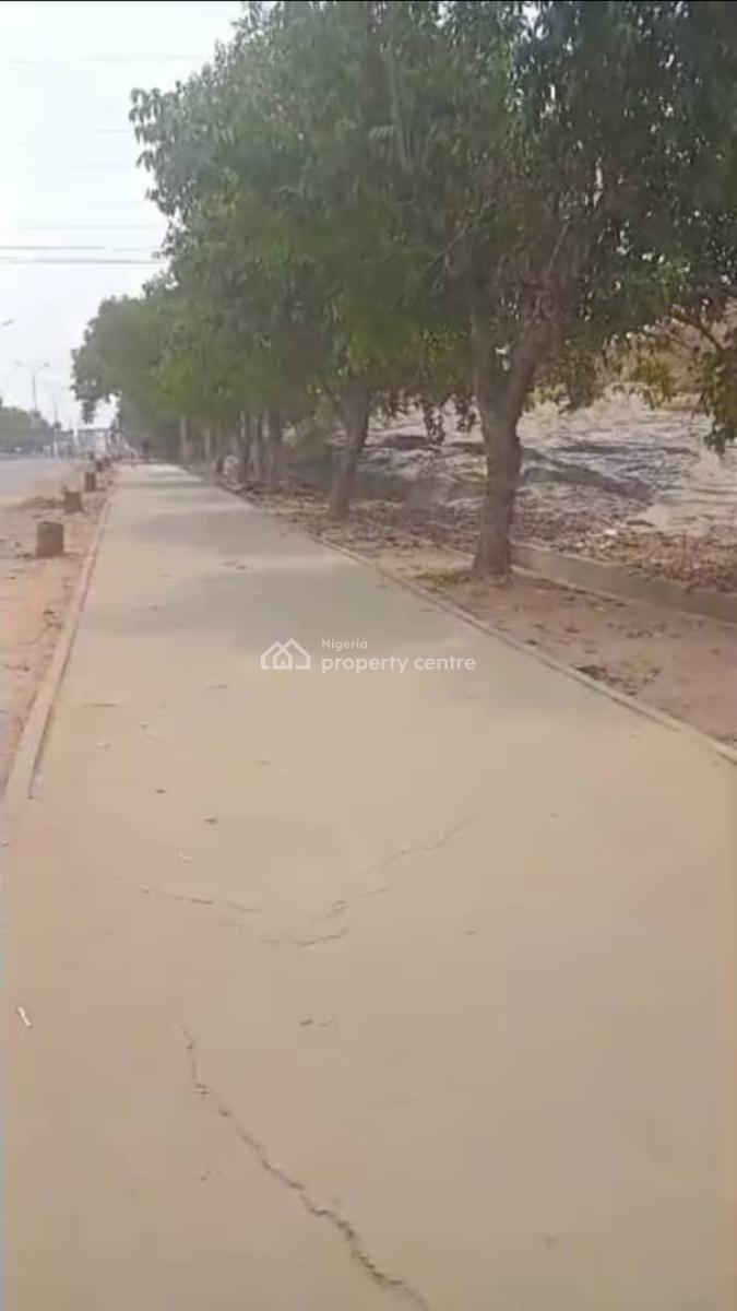 10 Hectres of Land with Right of Occupancy, Guzape District, Abuja, Mixed-use Land for Sale