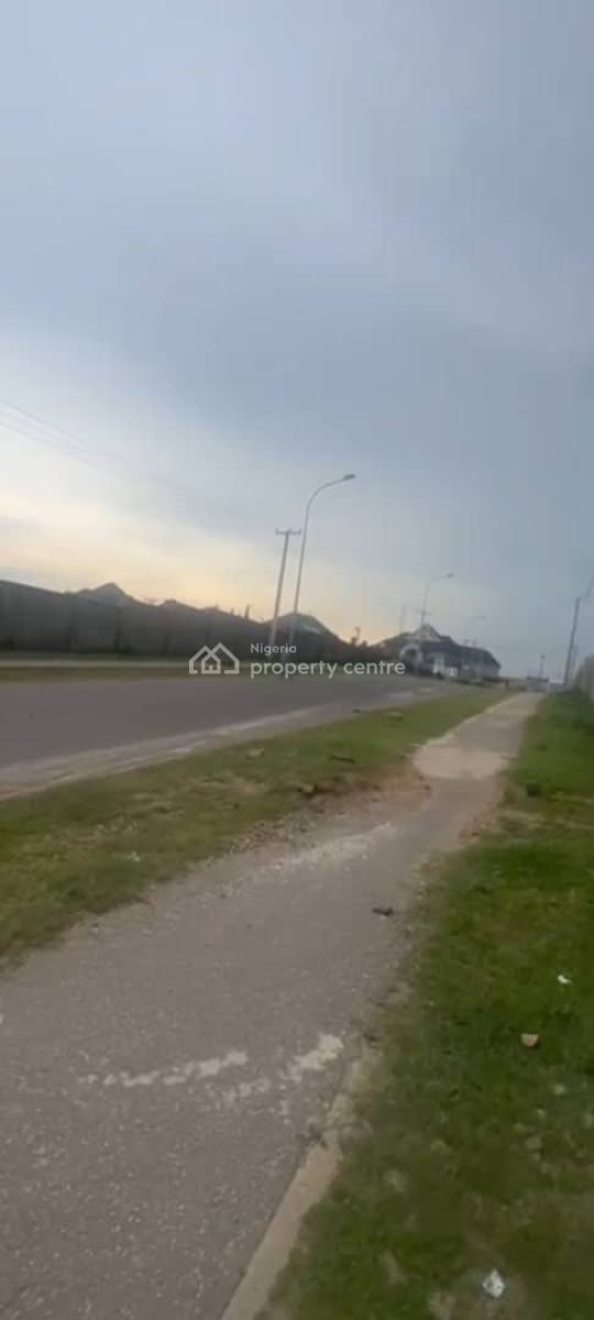 Commercial Land Measuring 6.736 Sqm O, Guzape District, Abuja, Commercial Land for Sale