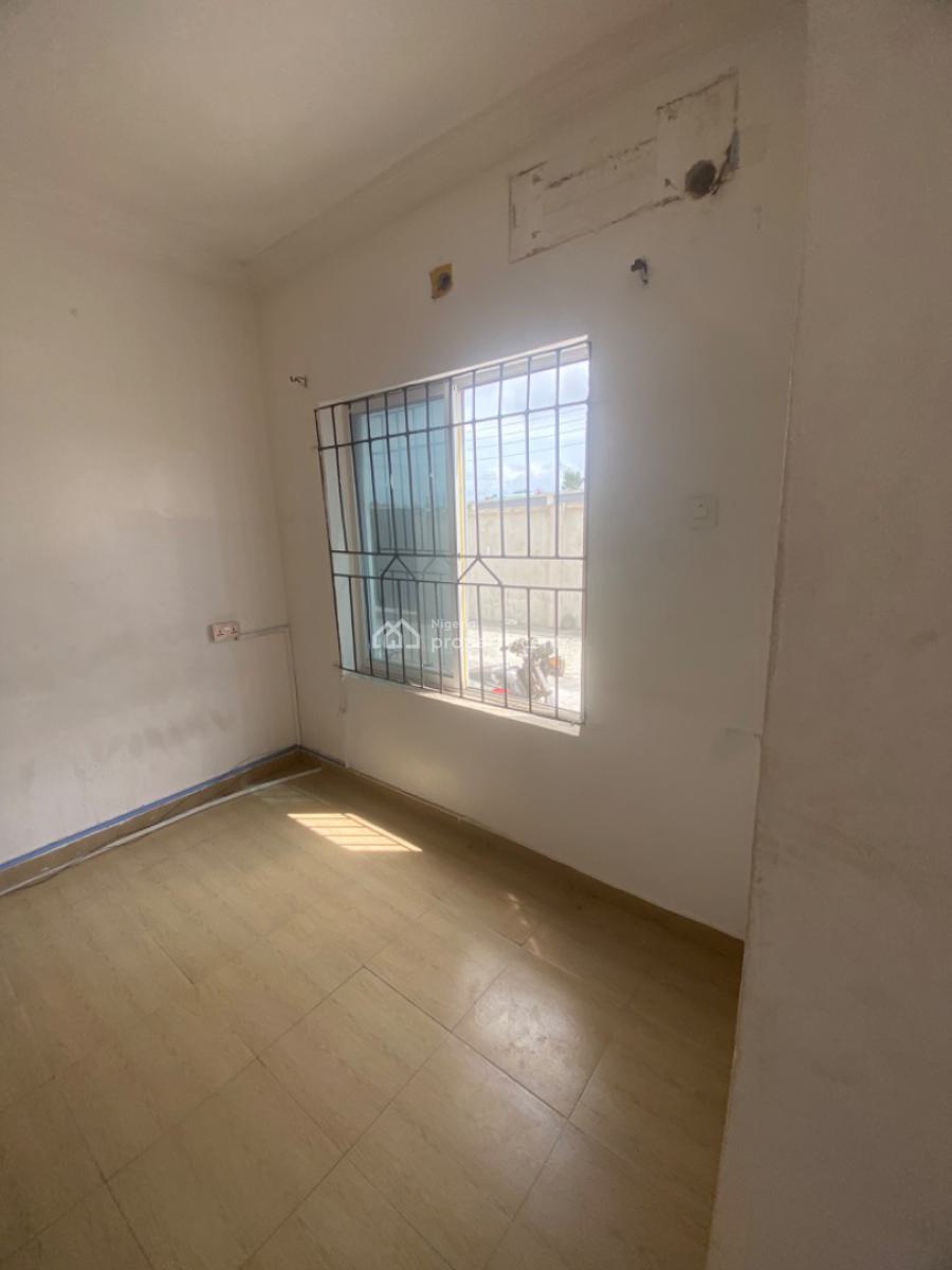 Luxuriously Spacious Nice Self Contain, No 4 Rafiu Street, Onosa, Ibeju Lekki, Lagos, Self Contain (single Rooms) for Rent