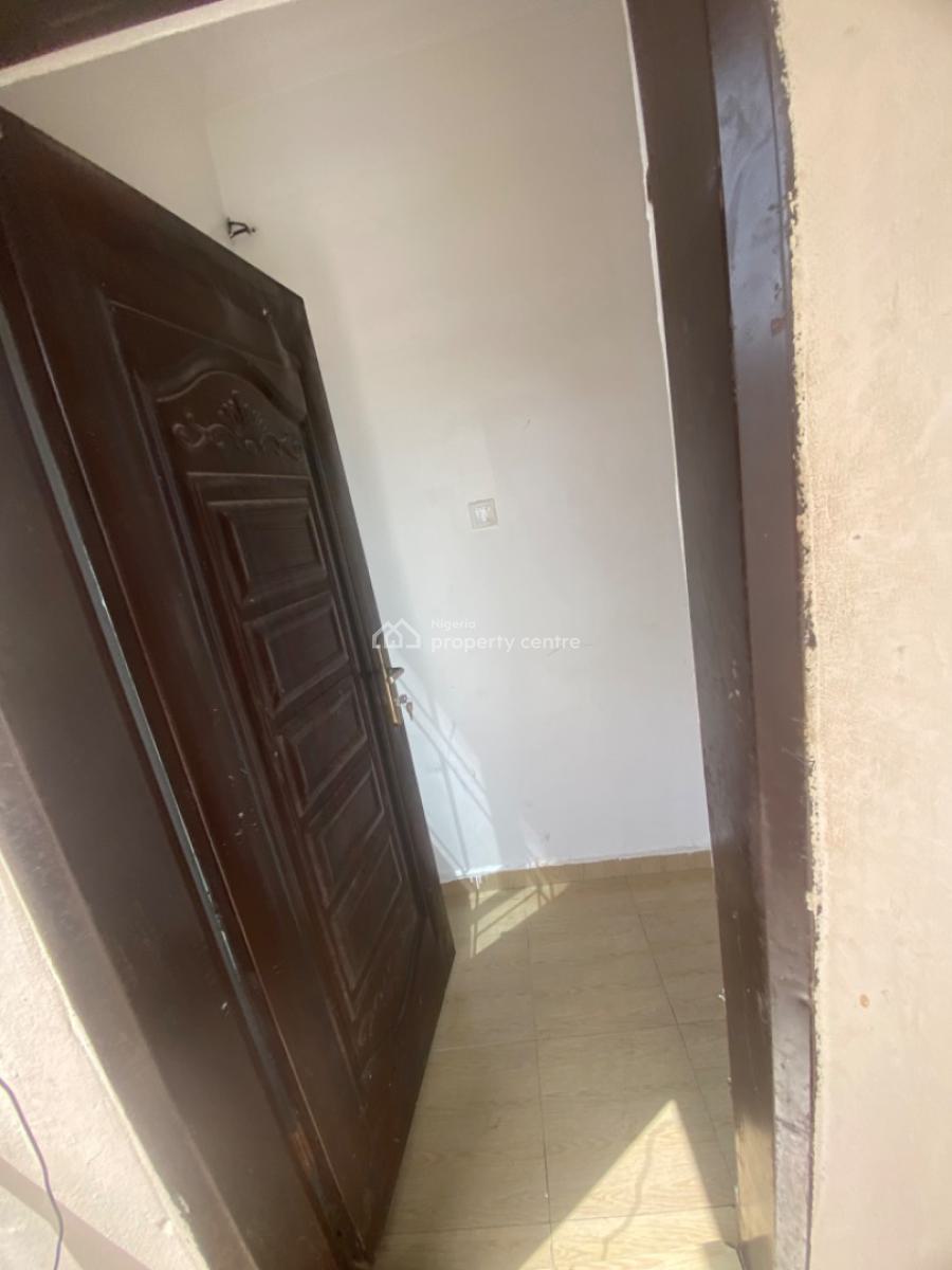 Luxuriously Spacious Nice Self Contain, No 4 Rafiu Street, Onosa, Ibeju Lekki, Lagos, Self Contain (single Rooms) for Rent