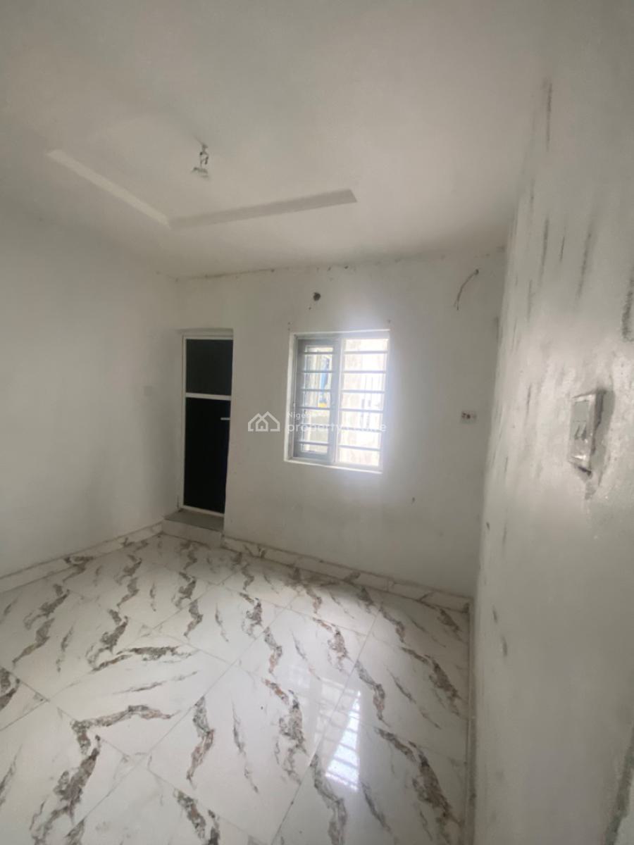 Luxuriously Spacious Nice Self Contain, No 4 Rafiu Street, Abijo, Lekki, Lagos, House for Rent