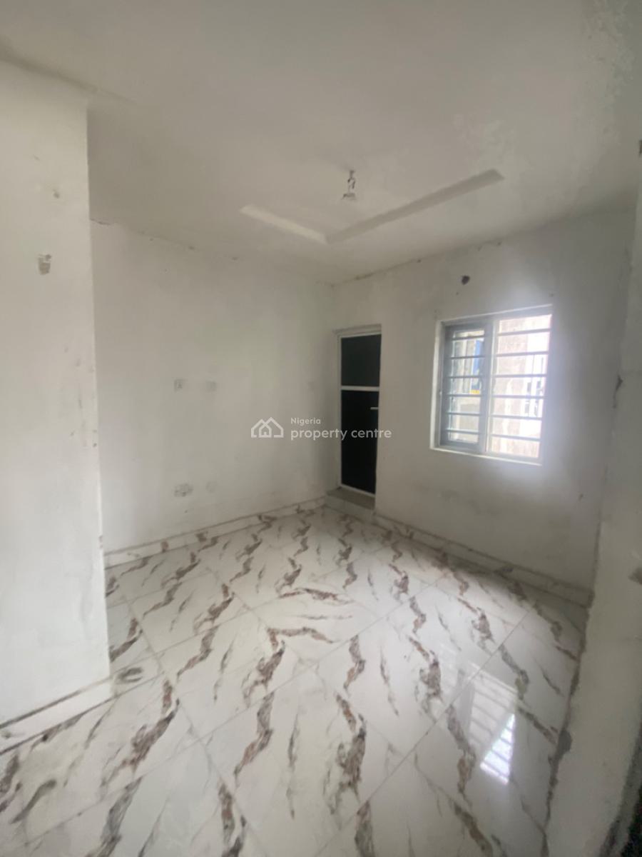 Luxuriously Spacious Nice Self Contain, No 4 Rafiu Street, Abijo, Lekki, Lagos, House for Rent