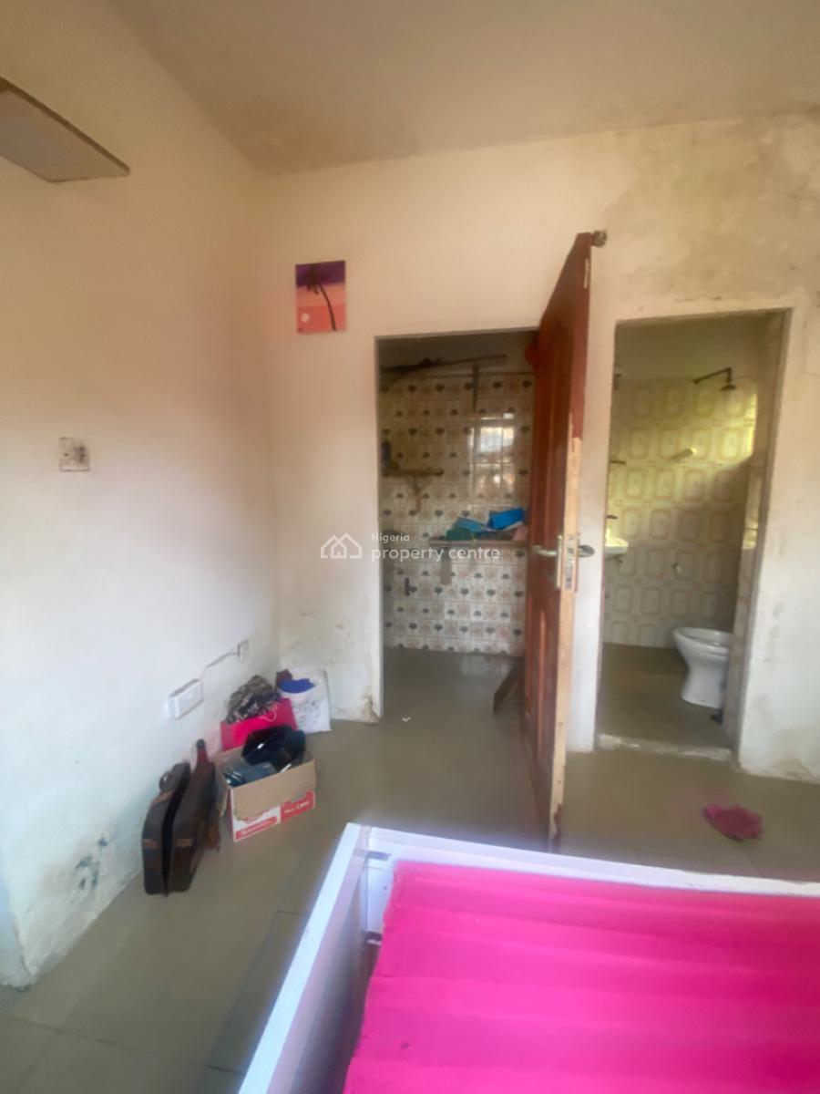 Luxuriously Spacious Nice Self Contain, No. 4, Rafiu Street, Sangotedo, Ajah, Lagos, Self Contain (single Rooms) for Rent