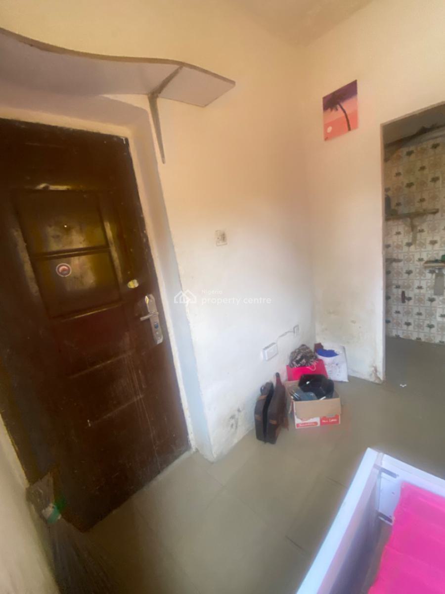 Luxuriously Spacious Nice Self Contain, No. 4, Rafiu Street, Sangotedo, Ajah, Lagos, Self Contain (single Rooms) for Rent