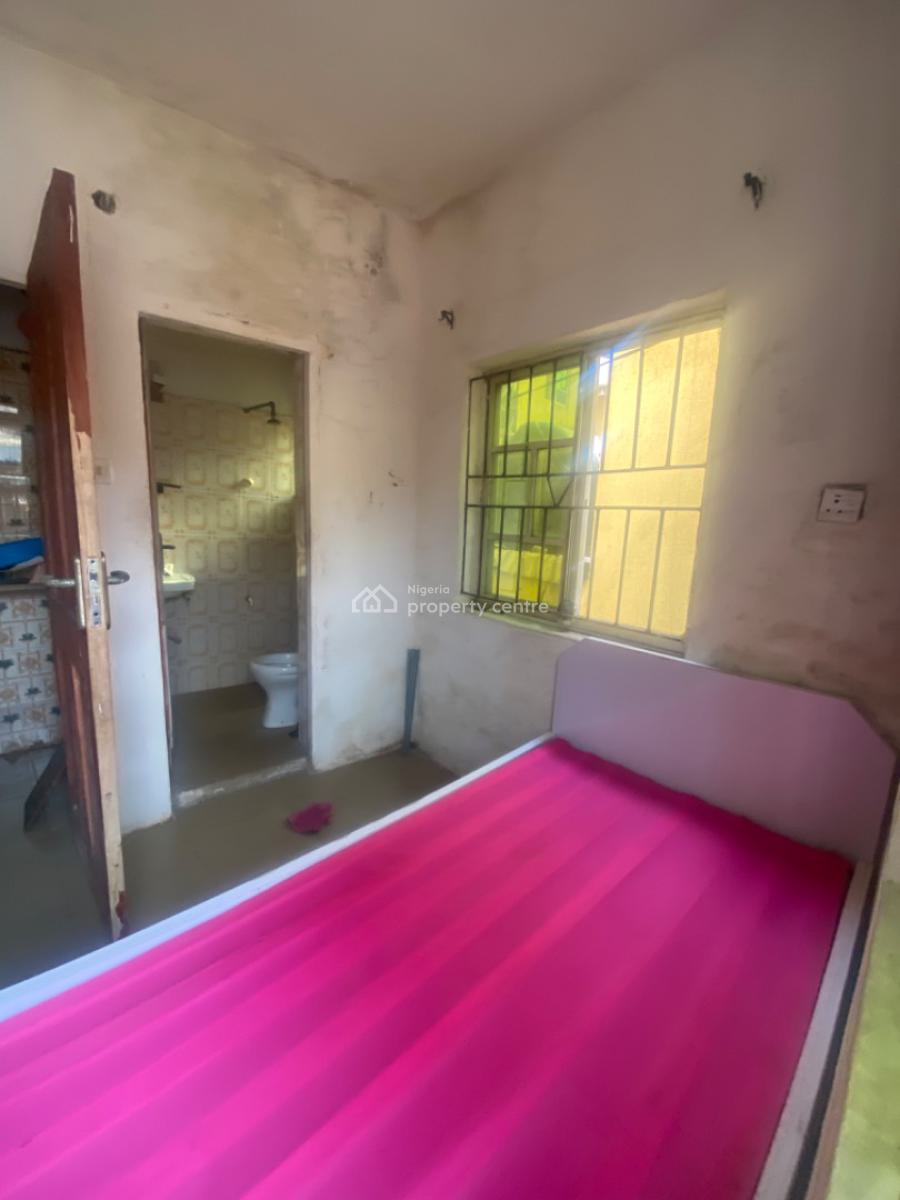 Luxuriously Spacious Nice Self Contain, No. 4, Rafiu Street, Sangotedo, Ajah, Lagos, Self Contain (single Rooms) for Rent