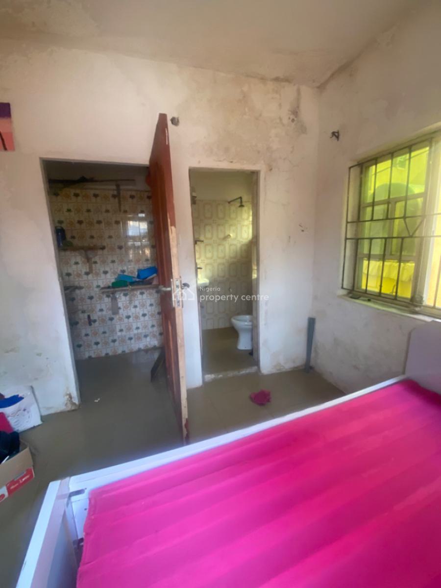 Luxuriously Spacious Nice Self Contain, No. 4, Rafiu Street, Sangotedo, Ajah, Lagos, Self Contain (single Rooms) for Rent