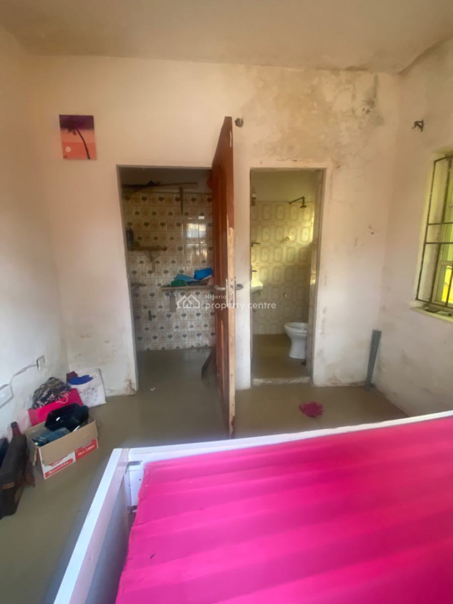 Luxuriously Spacious Nice Self Contain, No. 4, Rafiu Street, Sangotedo, Ajah, Lagos, Self Contain (single Rooms) for Rent