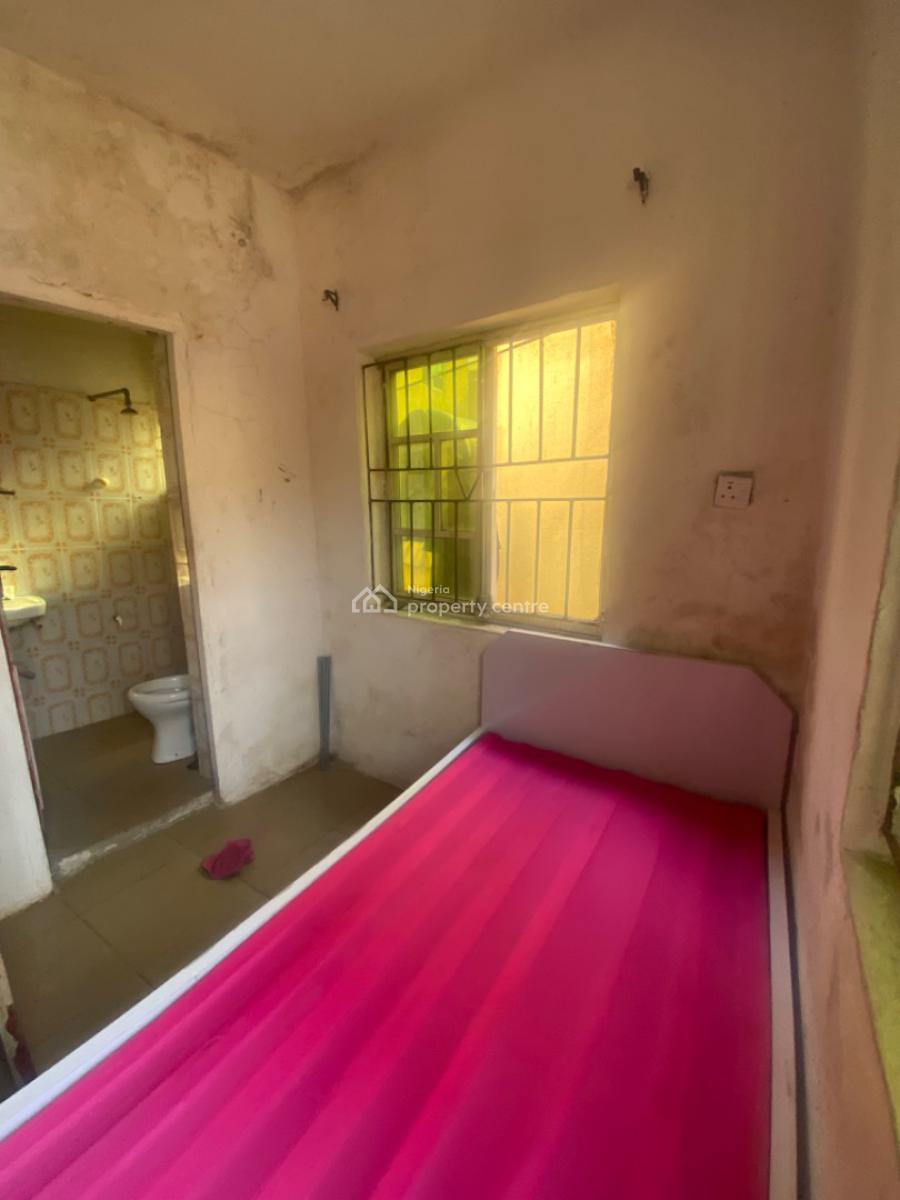 Luxuriously Spacious Nice Self Contain, No. 4, Rafiu Street, Sangotedo, Ajah, Lagos, Self Contain (single Rooms) for Rent