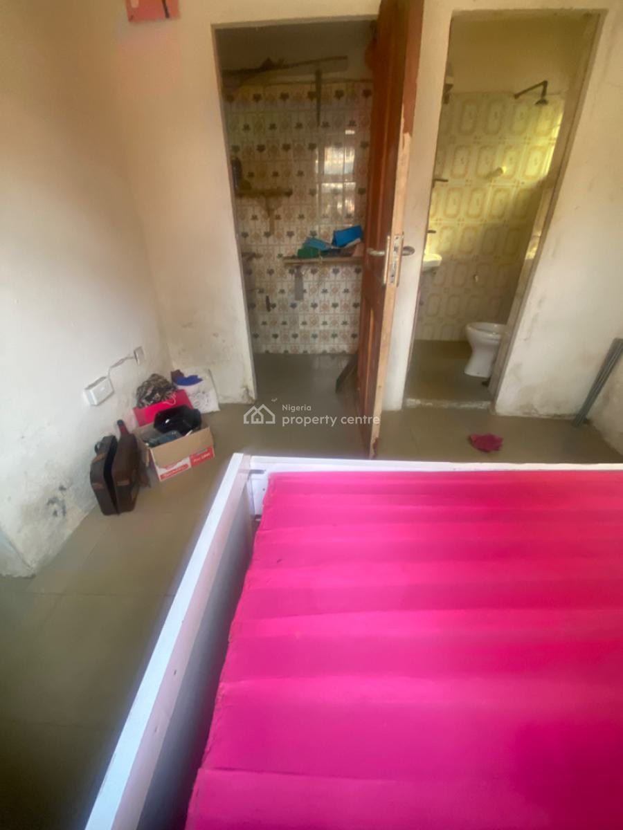 Luxuriously Spacious Nice Self Contain, No. 4, Rafiu Street, Sangotedo, Ajah, Lagos, Self Contain (single Rooms) for Rent