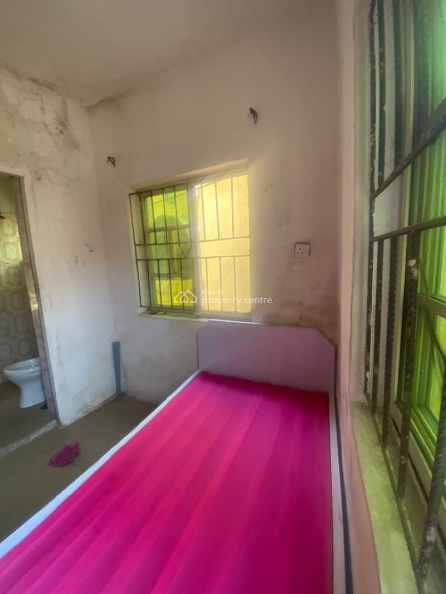 Luxuriously Spacious Nice Self Contain, No. 4, Rafiu Street, Sangotedo, Ajah, Lagos, Self Contain (single Rooms) for Rent