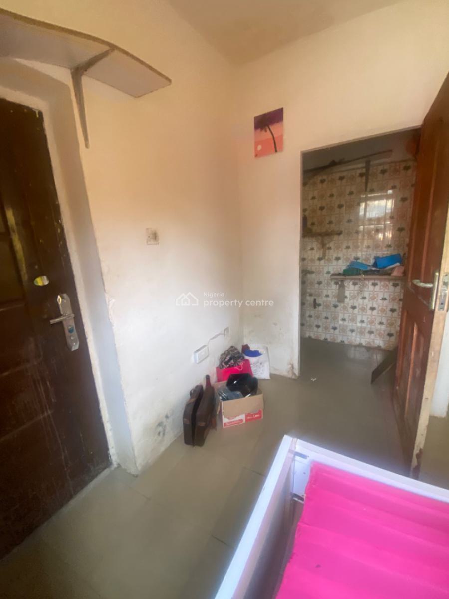 Luxuriously Spacious Nice Self Contain, No. 4, Rafiu Street, Sangotedo, Ajah, Lagos, Self Contain (single Rooms) for Rent