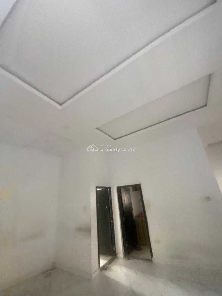 Luxuriously Spacious Nice 2 Bedroom Flat, No. 4, Rafiu Street, Sangotedo, Ajah, Lagos, House for Rent