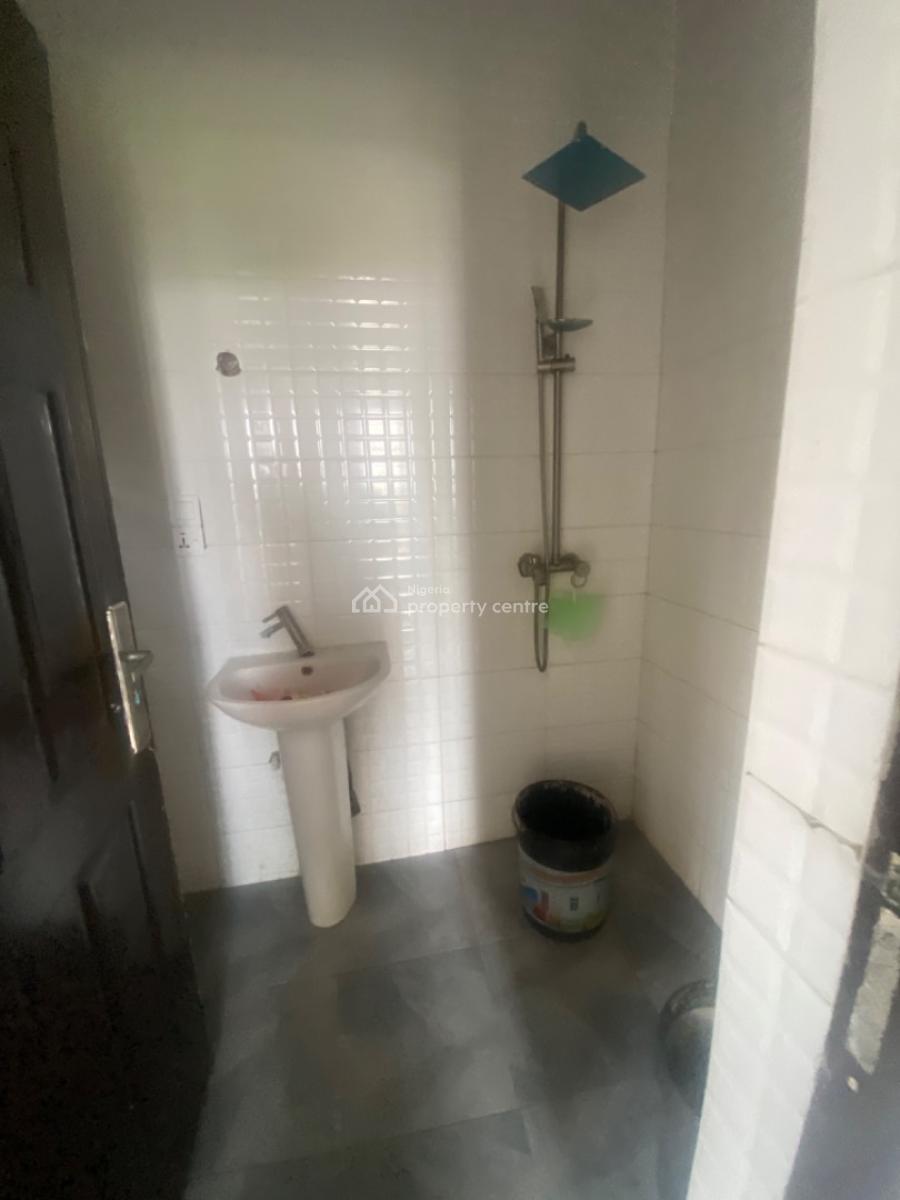 Luxuriously Spacious Nice 2 Bedroom Flat, No. 4, Rafiu Street, Sangotedo, Ajah, Lagos, House for Rent