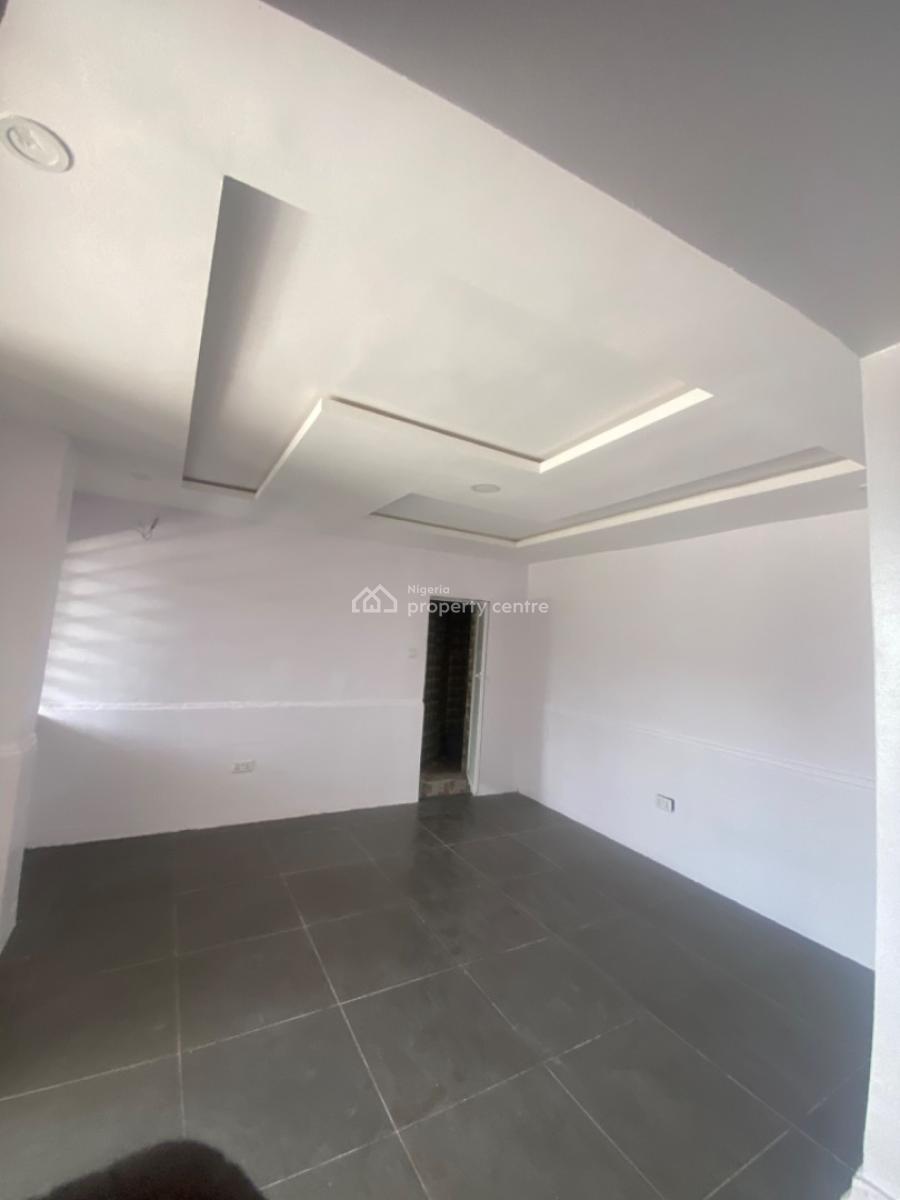 Luxuriously Spacious Nice Mini Flat, No. 4, Rafiu Street, Sangotedo, Ajah, Lagos, Mini Flat (room and Parlour) for Rent