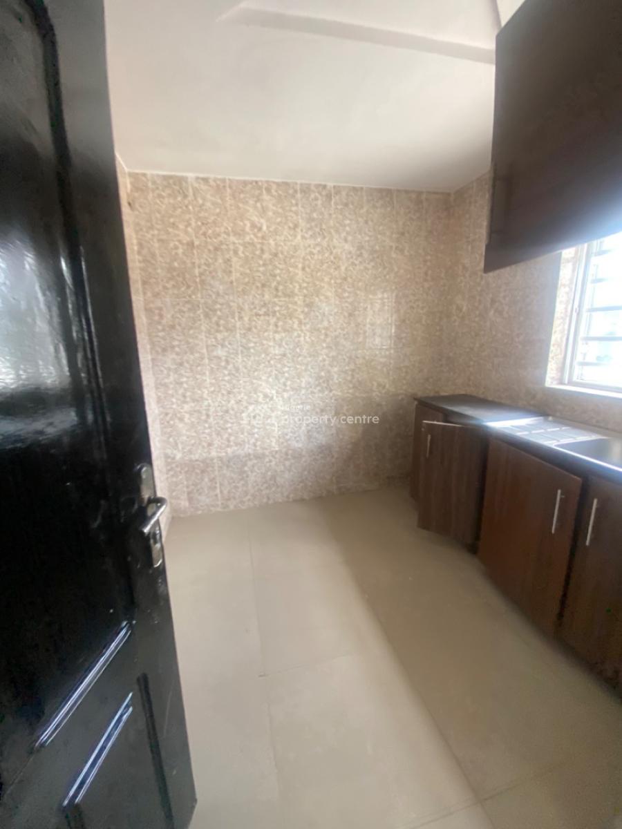 Luxuriously Spacious Nice Mini Flat, No. 4, Rafiu Street, Sangotedo, Ajah, Lagos, Mini Flat (room and Parlour) for Rent