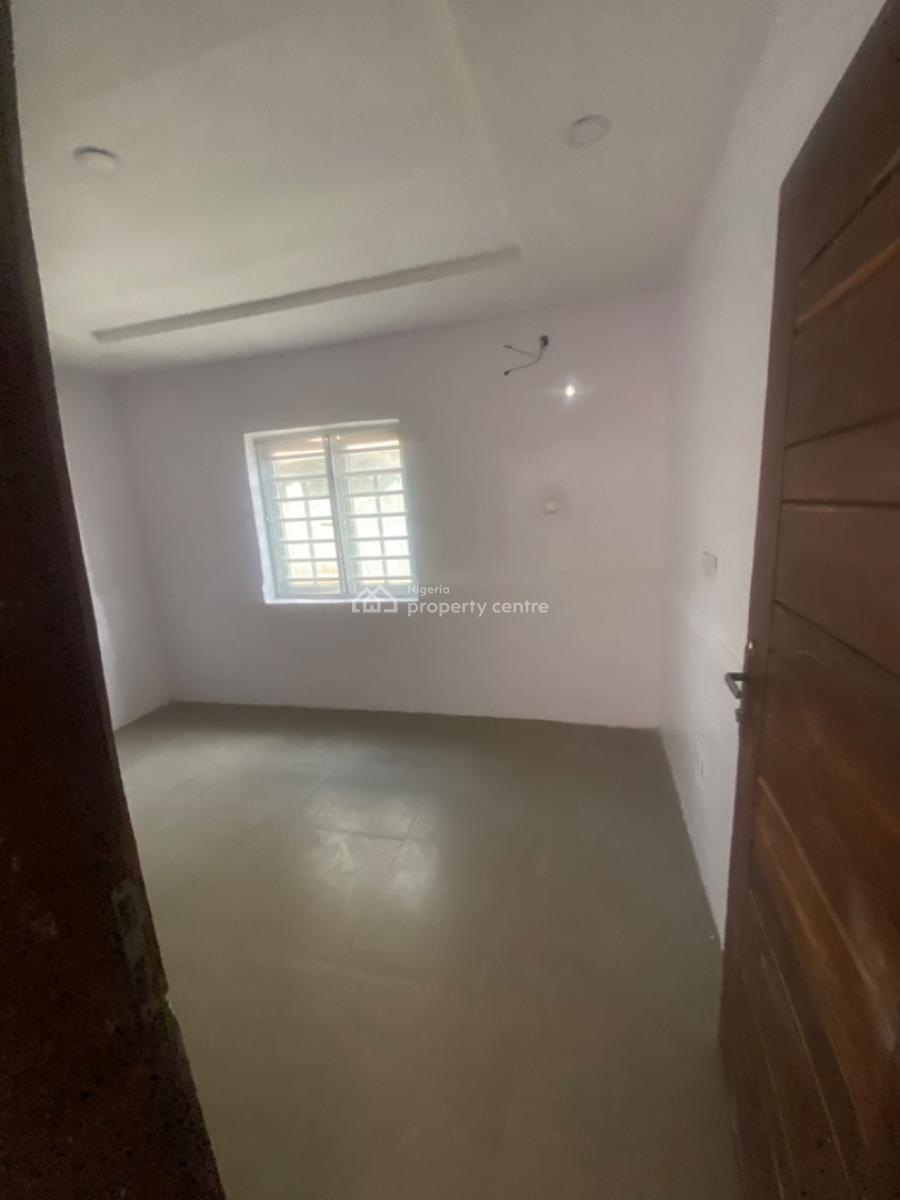 Luxuriously Spacious Nice Mini Flat, No. 4, Rafiu Street, Sangotedo, Ajah, Lagos, Mini Flat (room and Parlour) for Rent