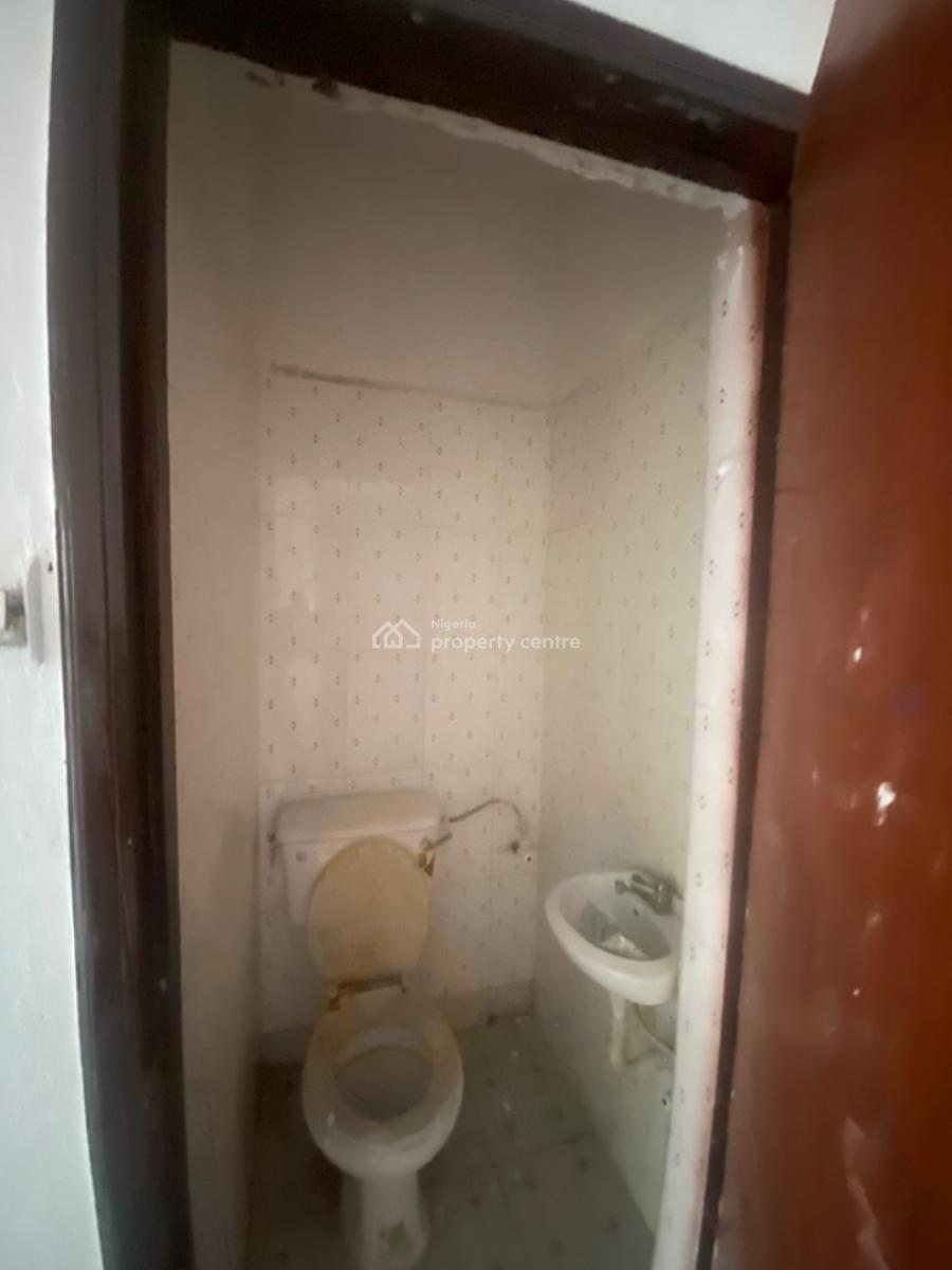Luxuriously Spacious Nice Mini Flat, No. 4, Rafiu Street, Abijo, Lekki, Lagos, Mini Flat (room and Parlour) for Rent