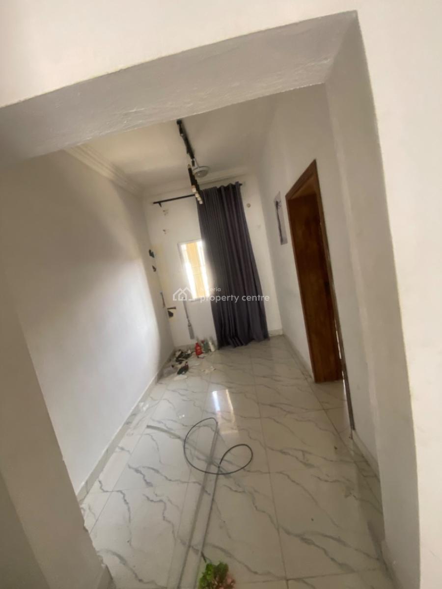Luxuriously Spacious Nice 2bedroom Flat, No. 4, Rafiu Street, Sangotedo, Ajah, Lagos, House for Rent