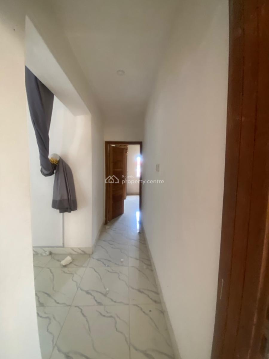 Luxuriously Spacious Nice 2bedroom Flat, No. 4, Rafiu Street, Sangotedo, Ajah, Lagos, House for Rent
