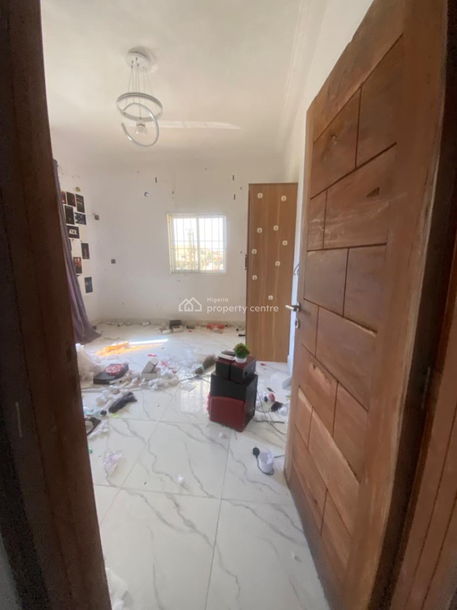 Luxuriously Spacious Nice 2bedroom Flat, No. 4, Rafiu Street, Sangotedo, Ajah, Lagos, House for Rent