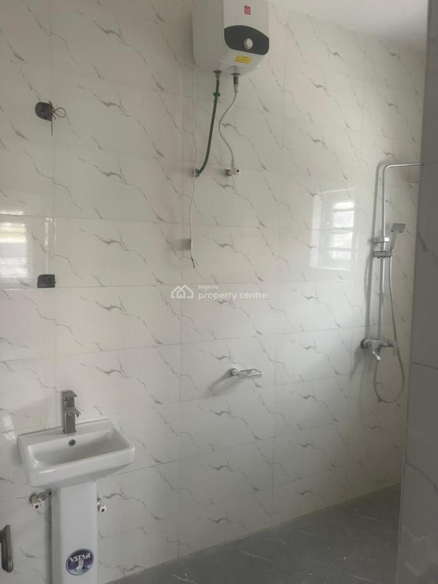 Luxuriously Spacious Brand New 3 Bedroom Flat, No. 4, Rafiu Street, Sangotedo, Ajah, Lagos, House for Rent