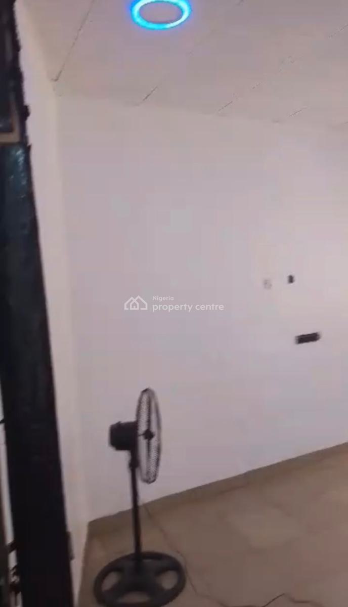 Spacious 1 Bedroom Flat, Wuse 2, Abuja, Flat / Apartment for Rent