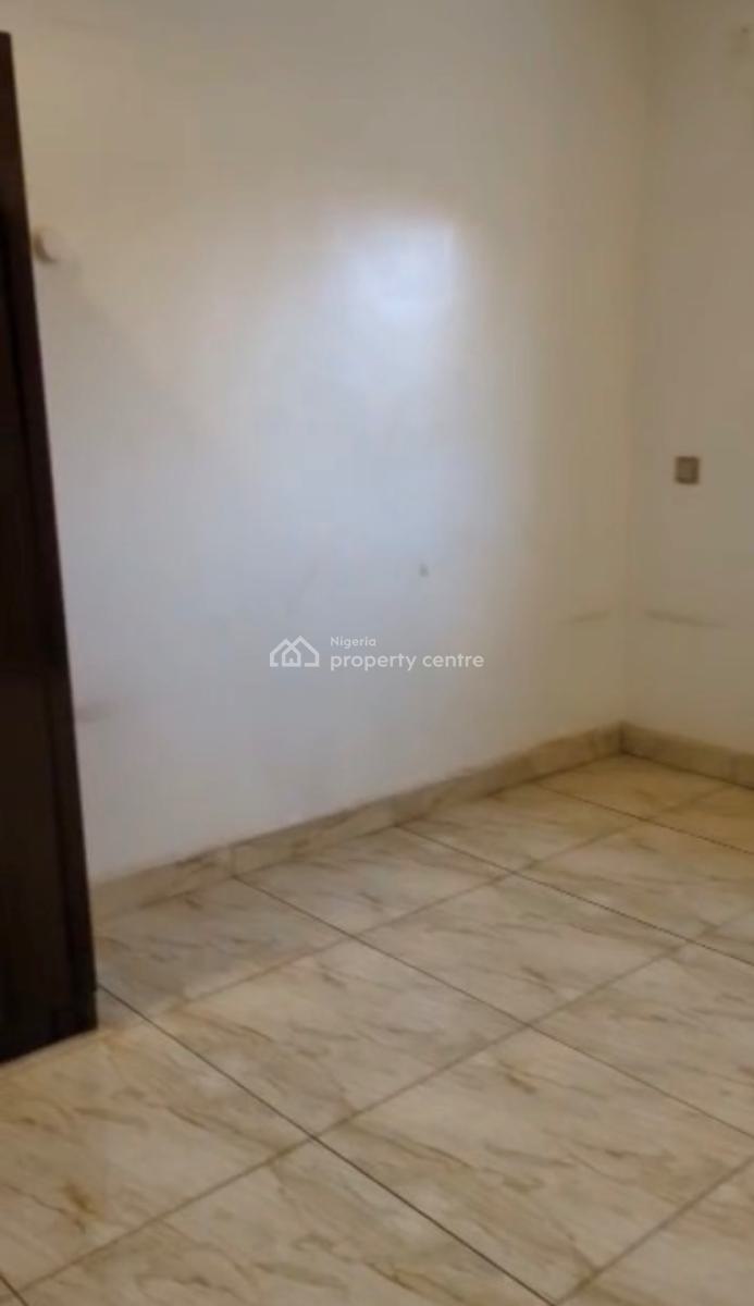 Spacious 2 Bedroom Flat, Gilmore, Jahi, Abuja, Flat / Apartment for Rent