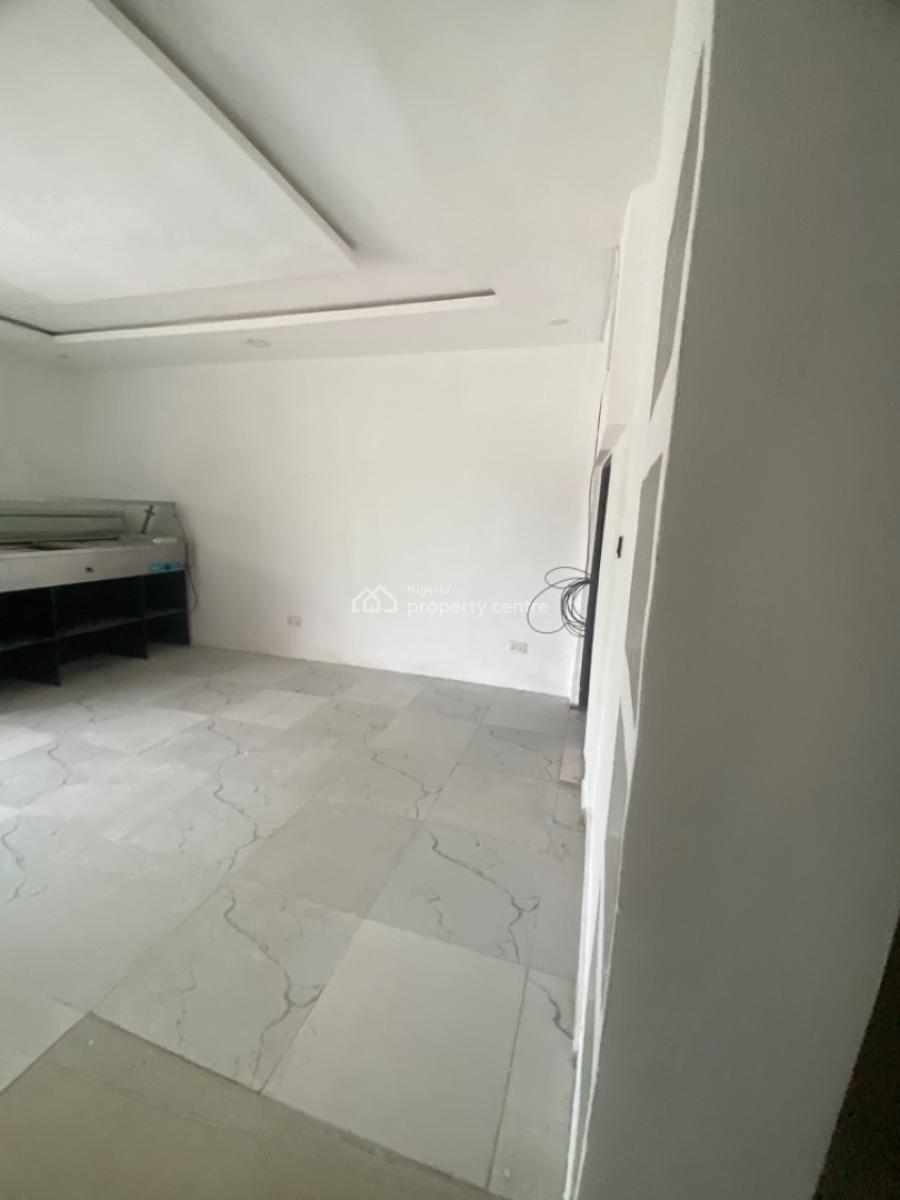 Luxuriously Nice Spacious Shop, No 12 Suru Street, Sangotedo, Ajah, Lagos, Restaurant / Bar for Rent