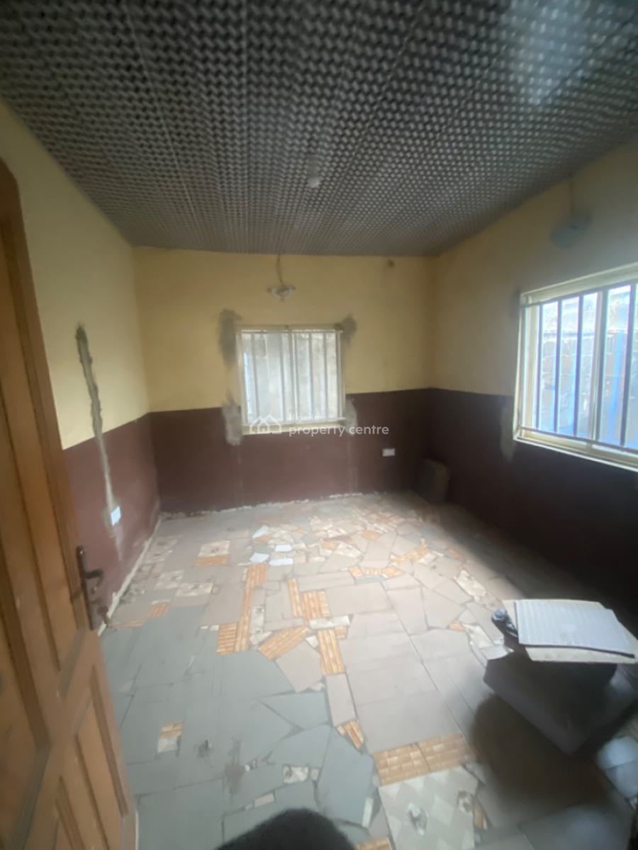 Luxuriously Spacious Nice Self Contain, No 23 Off Rafiu Street Abijo, Abijo, Lekki, Lagos, Self Contain (single Rooms) for Rent