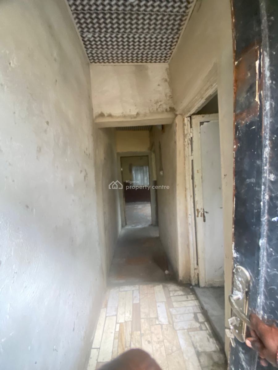 Luxuriously Spacious Nice Self Contain, No 23 Off Rafiu Street Abijo, Abijo, Lekki, Lagos, Self Contain (single Rooms) for Rent
