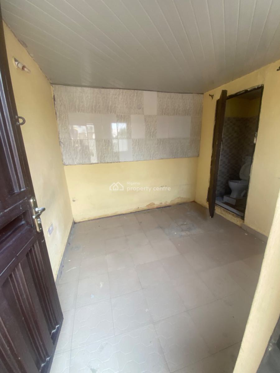 Luxuriously Spacious Nice Self Contain, No 23 Off Rafiu Street, Sangotedo, Ajah, Lagos, Self Contain (single Rooms) for Rent