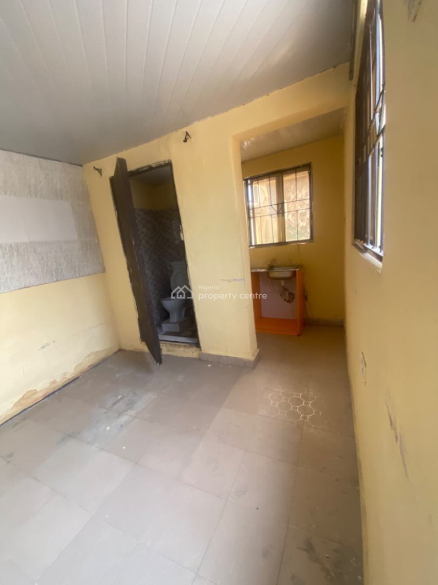 Luxuriously Spacious Nice Self Contain, No 23 Off Rafiu Street, Sangotedo, Ajah, Lagos, Self Contain (single Rooms) for Rent