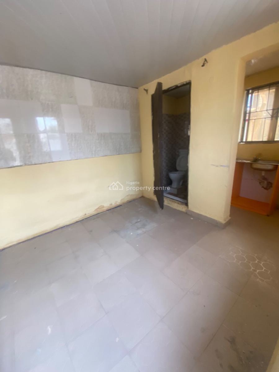 Luxuriously Spacious Nice Self Contain, No 23 Off Rafiu Street, Sangotedo, Ajah, Lagos, Self Contain (single Rooms) for Rent
