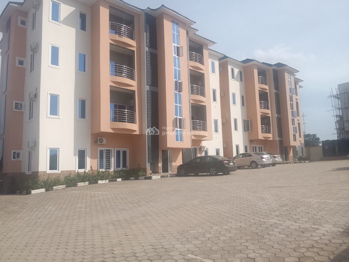 Fully Serviced Three Bedroom Flat, By Judges Quarters, Katampe (main), Katampe, Abuja, Flat / Apartment for Sale