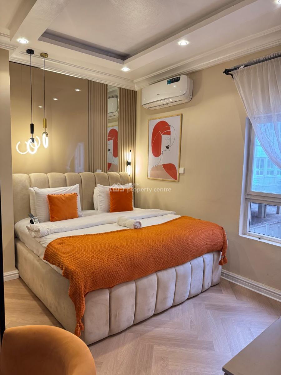 Luxury 2 Bedrooms Apartment, Admiralty Way, Lekki Phase 1, Lekki, Lagos, Flat / Apartment Short Let
