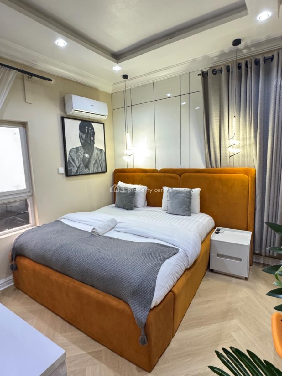 Luxury 2 Bedrooms Apartment, Admiralty Way, Lekki Phase 1, Lekki, Lagos, Flat / Apartment Short Let