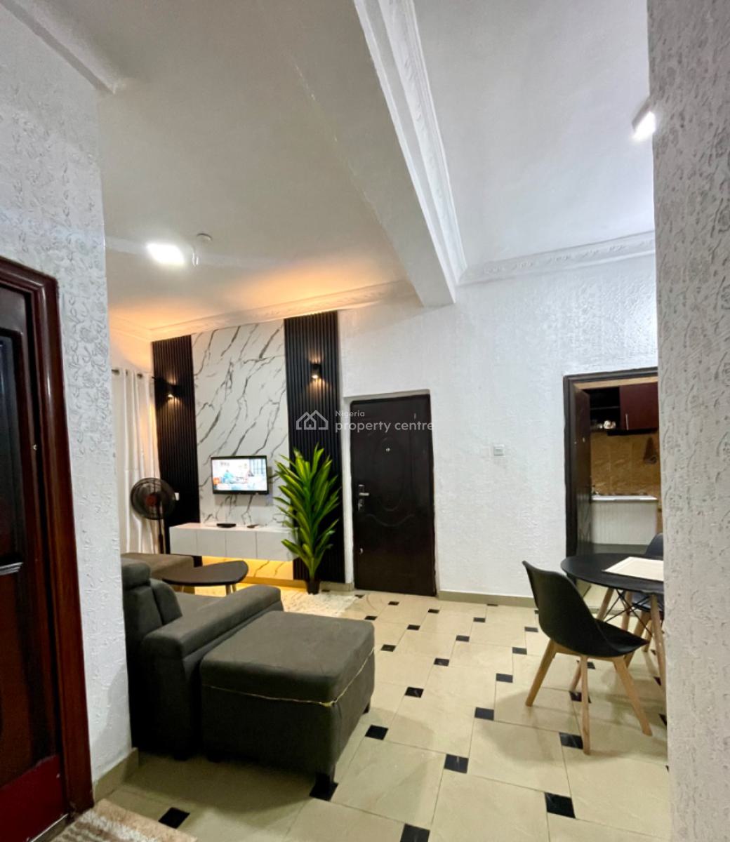 Cozy 2 Bedroom Apartment, Ajao Estate Airport Road, Ikeja, Lagos, Flat / Apartment Short Let