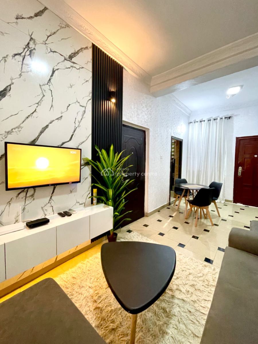 Cozy 2 Bedroom Apartment, Ajao Estate Airport Road, Ikeja, Lagos, Flat / Apartment Short Let
