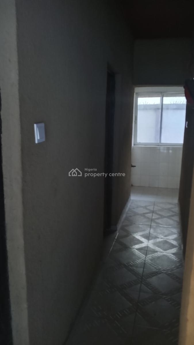 One Room Self Contained, Ayinde Sanmi Street, Gra Phase 2, Magodo, Lagos, Self Contain (single Rooms) for Rent