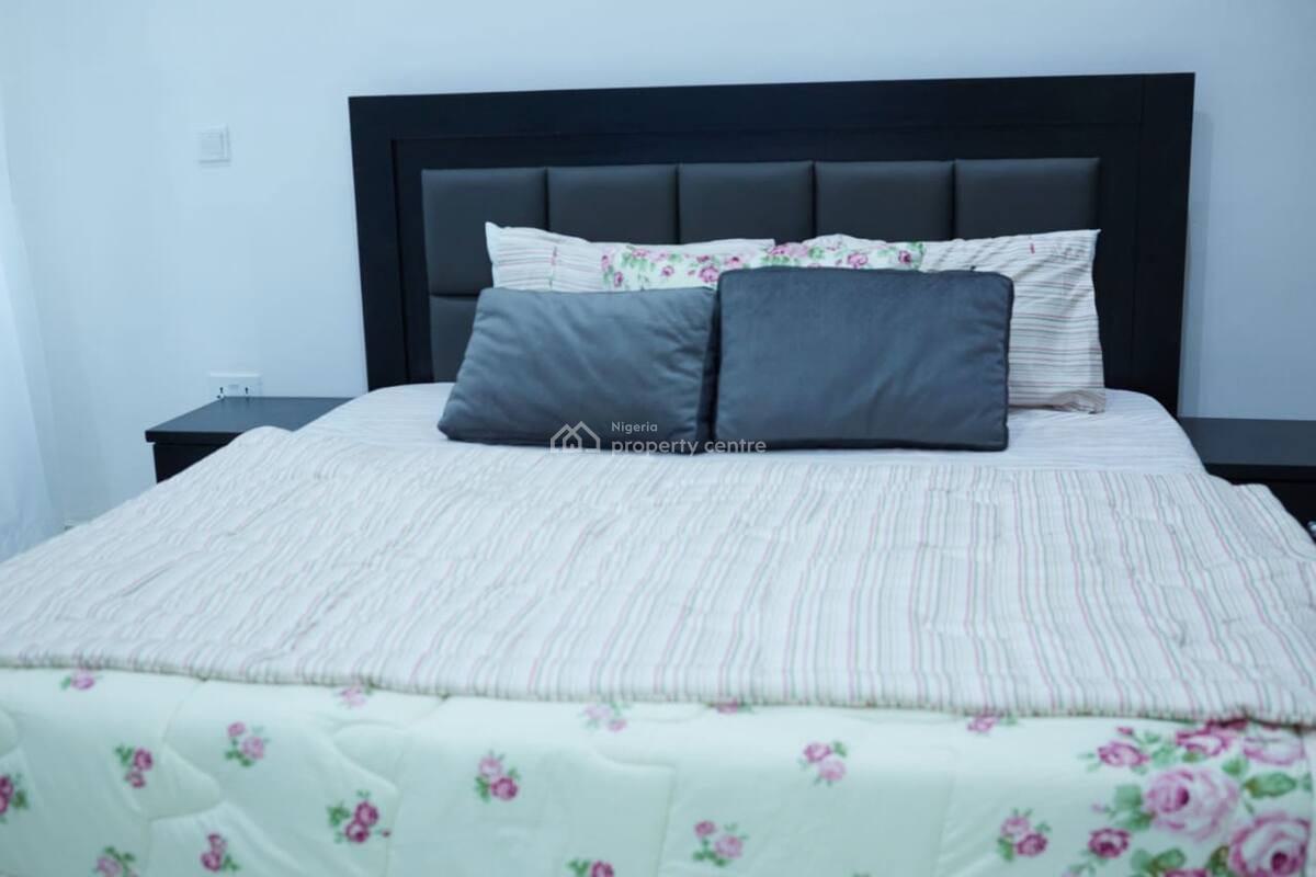 Luxury 4-bedroom Terrace with Bq in a Secured Estate, Bishop Okonkwo Road, Osapa, Lekki, Lagos, Terraced Duplex Short Let