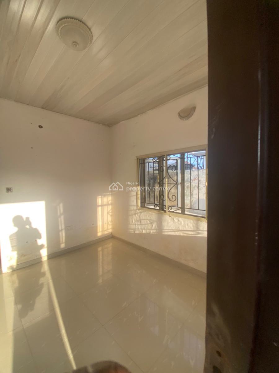 Luxuriously Spacious Nice Big Mini  Flat, No. 16a, Adenilun Street, Sangotedo, Ajah, Lagos, Mini Flat (room and Parlour) for Rent