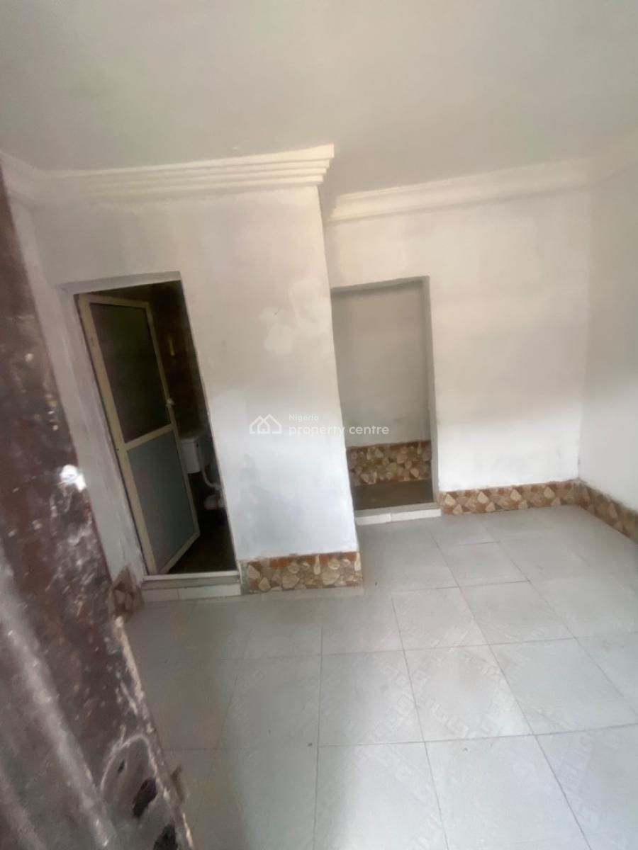 Luxuriously Nice, Spacious Self Contain, No. 16a, Adenilun Street, Sangotedo, Ajah, Lagos, Self Contain (single Rooms) for Rent