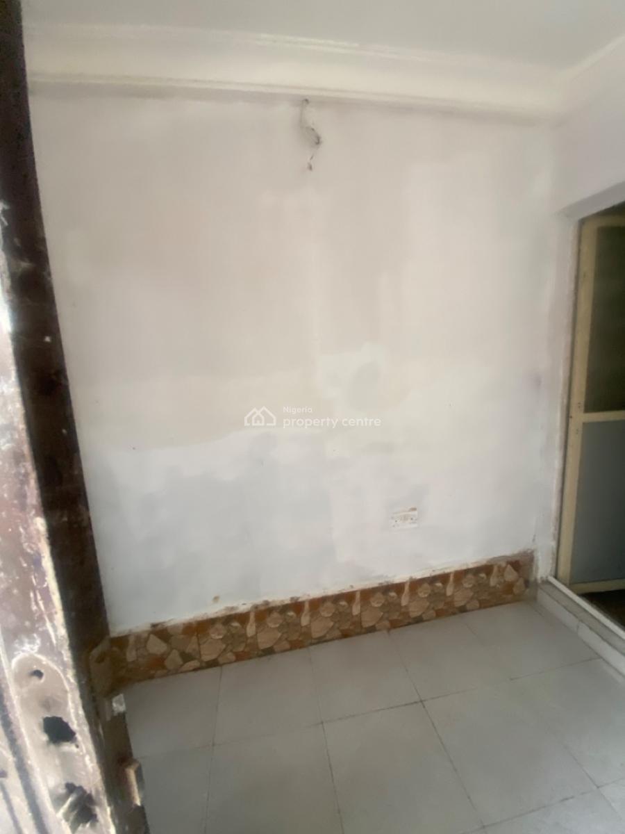 Luxuriously Nice, Spacious Self Contain, No. 16a, Adenilun Street, Sangotedo, Ajah, Lagos, Self Contain (single Rooms) for Rent