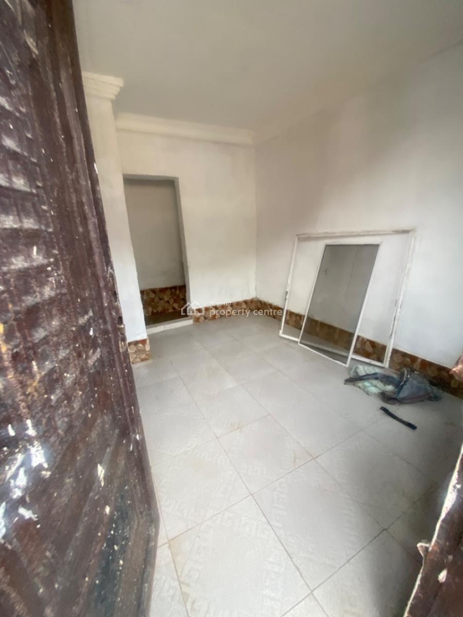 Luxuriously Nice, Spacious Self Contain, No. 16a, Adenilun Street, Sangotedo, Ajah, Lagos, Self Contain (single Rooms) for Rent