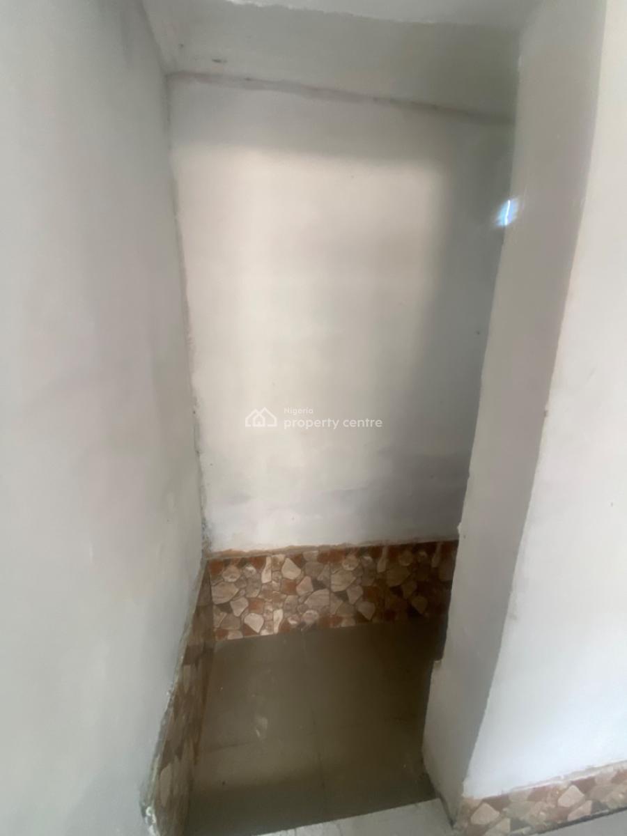 Luxuriously Nice, Spacious Self Contain, No. 16a, Adenilun Street, Sangotedo, Ajah, Lagos, Self Contain (single Rooms) for Rent